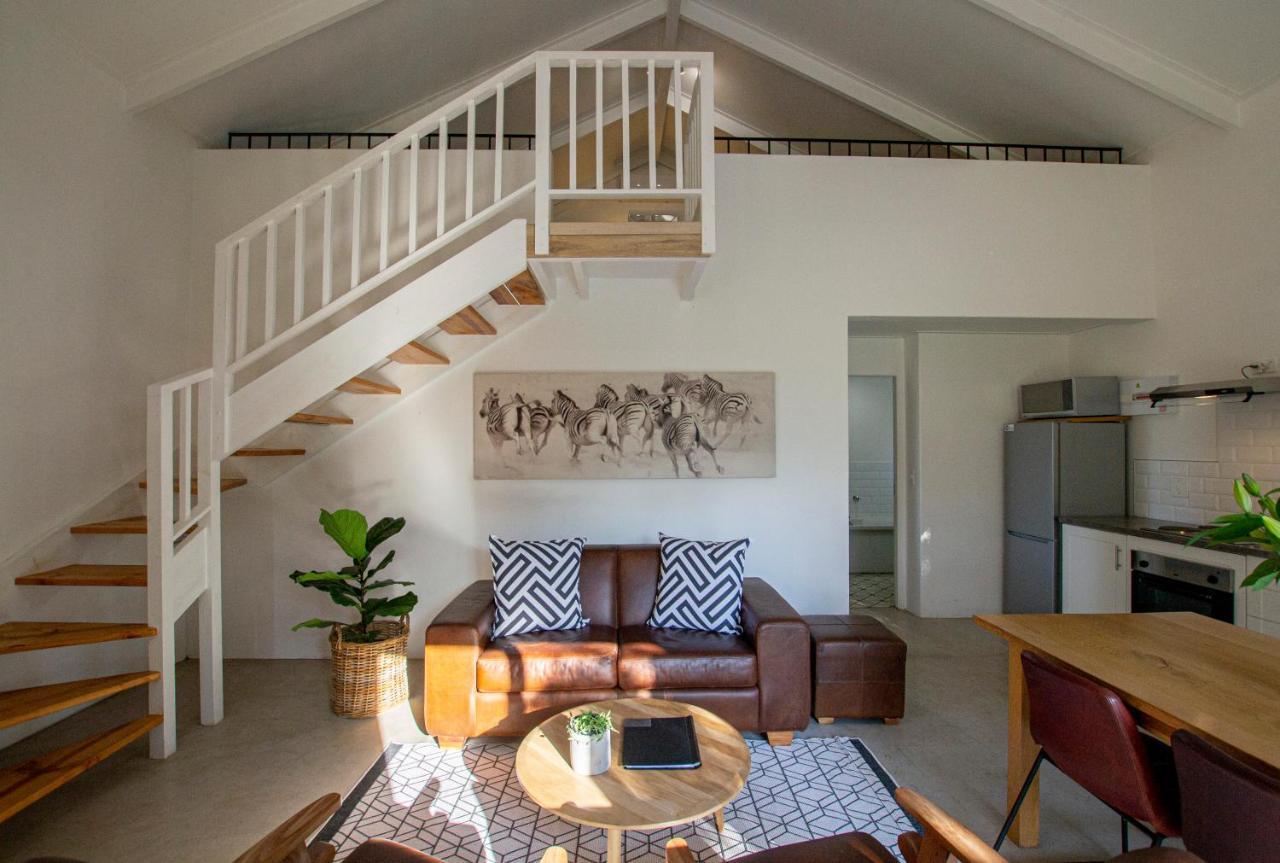 Denneboom Vineyards And Wildlife Apartment Парл Екстериор снимка
