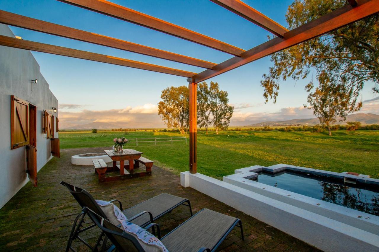 Denneboom Vineyards And Wildlife Apartment Парл Екстериор снимка